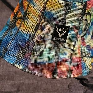 Supreme mesh bucket hat